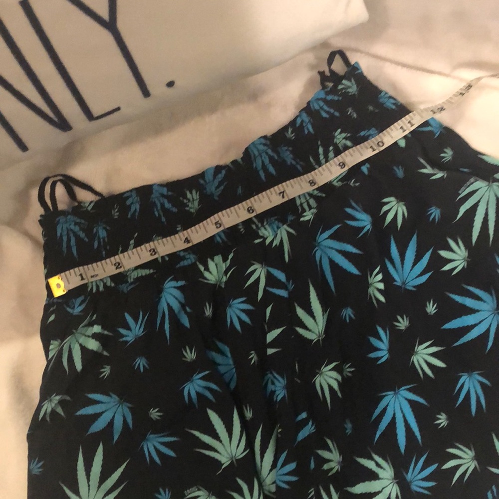 Zadig & Voltaire Sophie Leaves Short - Picture 7 of 9